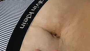 Hey 😏 dive into her deep sexy navel and feel the tease 🔥👅