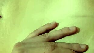 Hey 😏 dive into her deep sexy navel and feel the tease 🔥👅