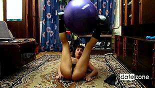 oh man i was workin out naked on this exercise ball and got so turned on...
