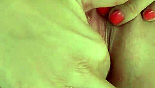 sandy flashes her perfect body before milf anal fisting outdoors