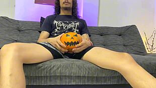 Latina tubebelatina tempts with special halloween dulce o truco big ass handjob spit play