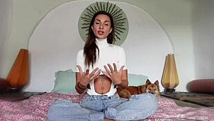 Foreskin Unfolds Secrets Against Circumcised Edge In Roxy Fox Tutorial