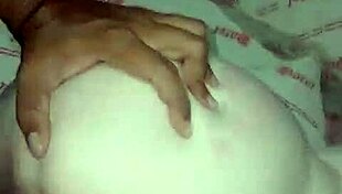 branquinha implora por pau preto de quatro viciada total?