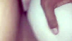 branquinha implora por pau preto de quatro viciada total?