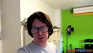 Pervy Yorkshire Nerds Suck Cocks