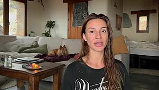 WOW GIRLS SQUIRT HARD FROM INTENSE PUSSY LICKS AND MUFF DIVING!