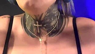 working out at paulista gym got me crazy horny sweat down legs to wet pussy 🏋️💦😈