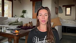 WOW GIRLS SQUIRT HARD FROM INTENSE PUSSY LICKS AND MUFF DIVING!