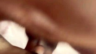 ei cara, olha eu dando pro pauzudo no quintal todo safado