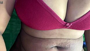 i cant stop fingerin this exotic indian pussy till she squirts all over mms