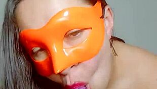 la dueña del bar... uh, hace video especial metiendo dedo en su concha enorme pa' el cliente nuevo... le flipa verga extraña full xred sheer!!