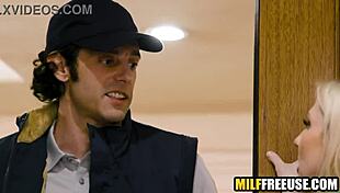 Milf housewife lets anyone freeuse her mature pussy anytime