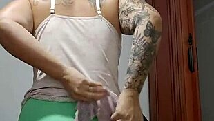 flashing my tits on way to gym teasing every macho i see