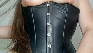 la dueña del bar... uh, hace video especial metiendo dedo en su concha enorme pa' el cliente nuevo... le flipa verga extraña full xred sheer!!