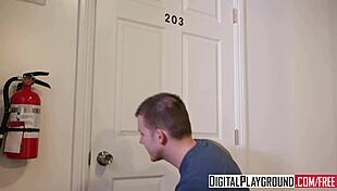 Bedroom Pussy Lick Craves His Deep Creampie Load