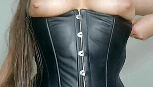 la dueña del bar... uh, hace video especial metiendo dedo en su concha enorme pa' el cliente nuevo... le flipa verga extraña full xred sheer!!