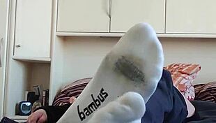 wanna see my white sneaker socks up close for foot fetish fun?