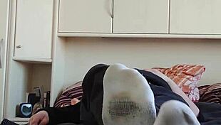 wanna see my white sneaker socks up close for foot fetish fun?