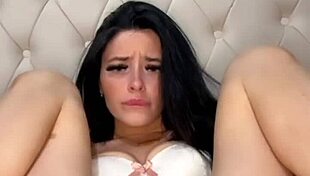 yo this horny american college teen is fingering her wet pussy squirting live on cam