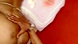 damn tight retro pussy squeezes!!