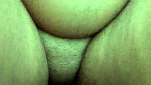 check out esposa slidin her wet pussy down that thick cock lovin it
