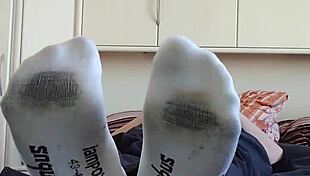 wanna see my white sneaker socks up close for foot fetish fun?