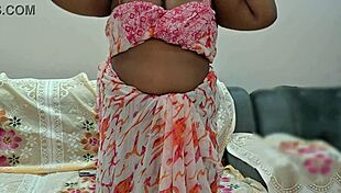 desi bhabhi suma teases with massive boobs