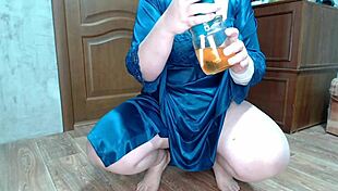 Stepmom scrubs fat ass clean to seduce stepson