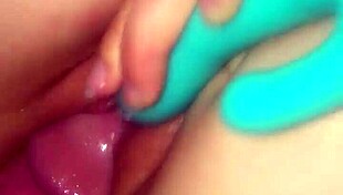 wanna make this hot milf squirt all over your big cock toys?