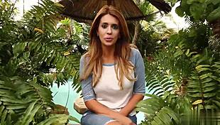 😩 lonely housewife mia ryder confesses starting porn cuz hubby's in jail now riding bbc!