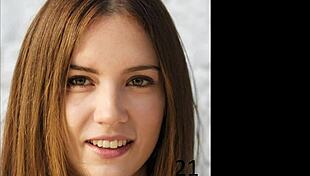 Mistress Kittiwips hogties him for footjob joi in french audio fantasy