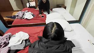 quieres ver como le follo el culo a esta peruana joven?