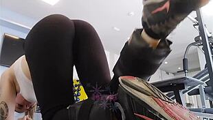 naughty blonde 💦 flashes cameltoe legs at gym workout