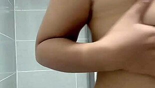 i feel so beautiful and sexy today in my cute cosplay outfit