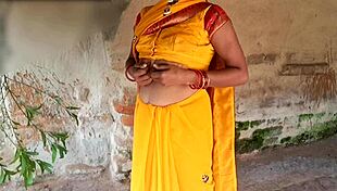 i cant believe my satin silk saree muslim aunty let her desi lover press boobs openly outdoors like that