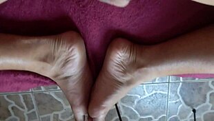 whoa my aunt caught me stroking and shoved my cock down her throat outdoors 🍆💦