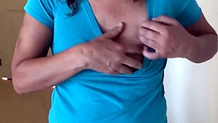 Damn my huge tits flash on beach then I fuck hard cocks at home 💦🏖️