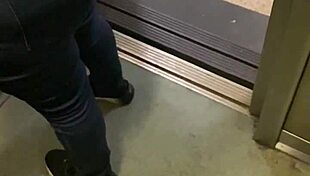 Candid curves of a voluptuous Spanish wife on display