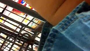 check out this babe's ass in overalls upskirt while shopping outdoors 😏