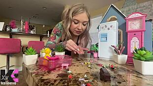 giantess unaware of her craving for screaming tiny fighters in her mouth