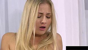 lesbian piss toys satisfy blondes wet muff dive?