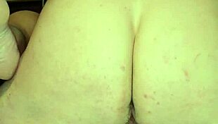 ohh i need that deep creampie filling my preggo pussy so bad noww