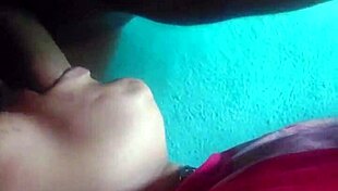 uff essa polla enorme na garganta 😩 não cabe direito no oral caseiro com amiga latina 🔥💦