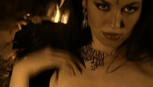 wanna see my bollywood girlfriend fully naked? 😏