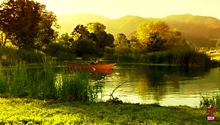 Hot couple bangs hard cowgirl on tiny boat in lake 🚣‍♀️🌊