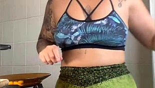 Married woman films cooking online but really flashes her swollen pussy for thrills