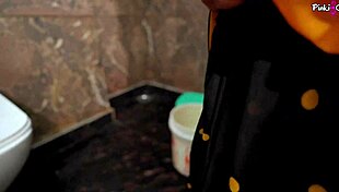 Desi mami begs bhanja's huge loda for hard bathroom slut fuck creampie