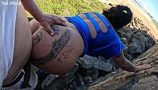 meduzza's juicy baiana big ass fucked bareback on salvador beach orla 😍🌴💦