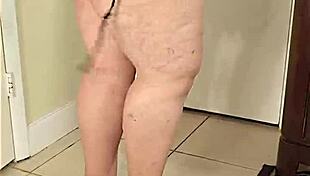 hot thick hijab lady in heels and mini skirt shakes juicy ass twerking wildly