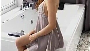 Casual college girl SHOWS OFF on webcam